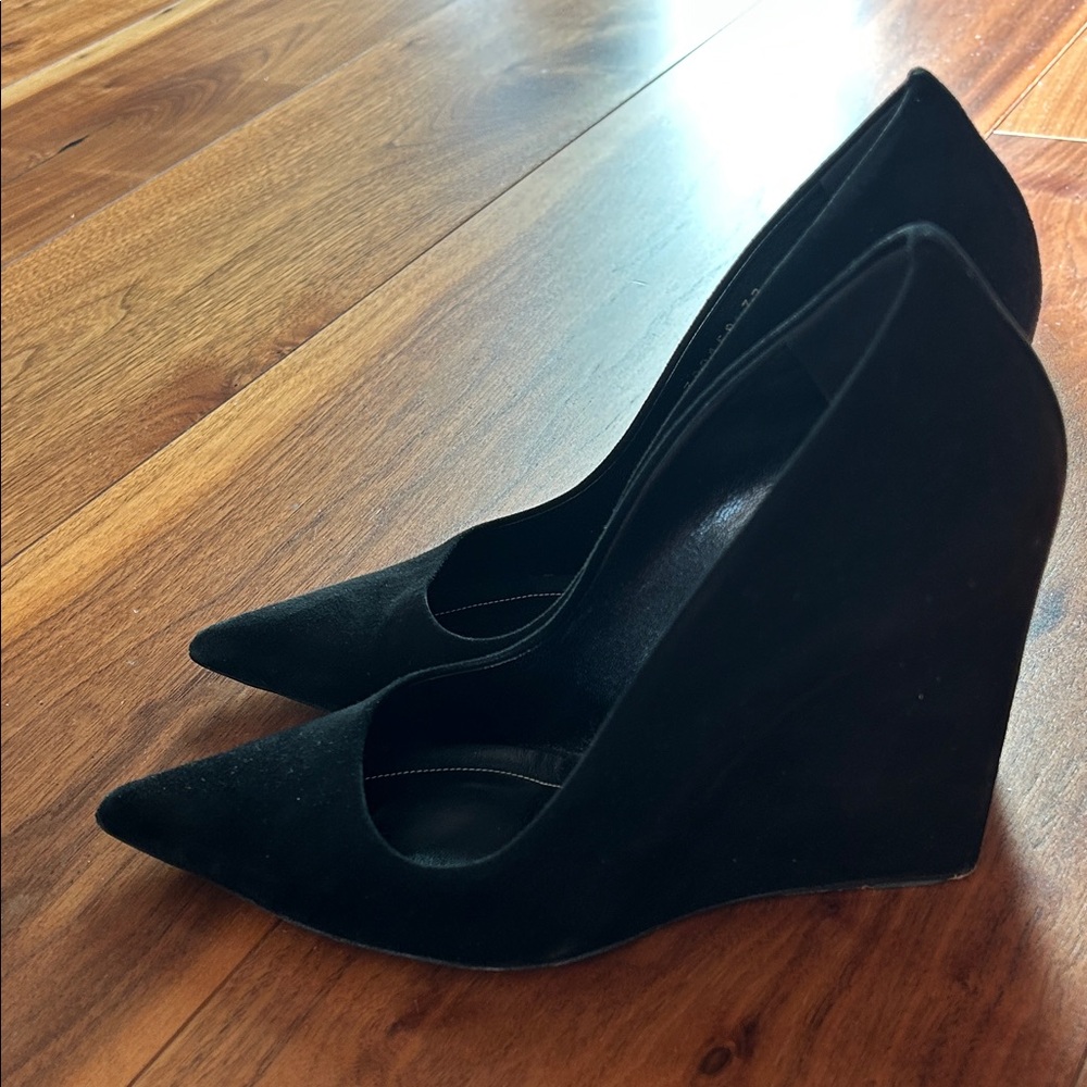 Balenciaga Women's Classic Black Heels - Picture 2 of 5